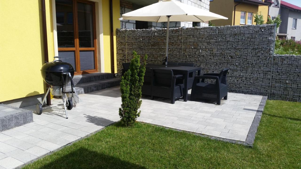 Tobi-Pokoje Goscinne Łeba Exterior foto